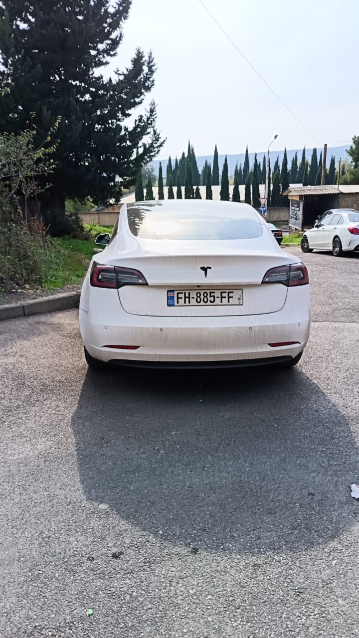 car 3