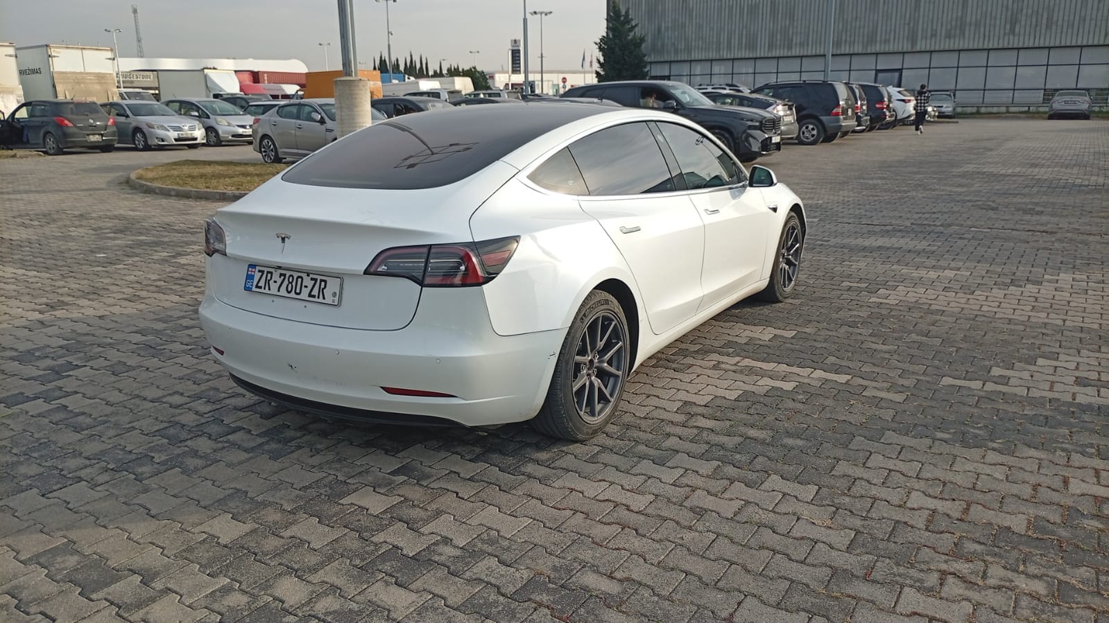 car 4