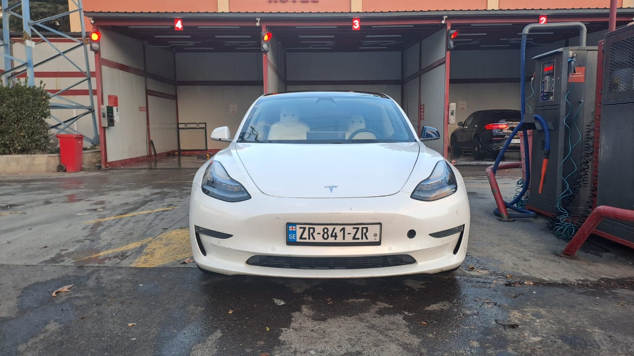 car 3